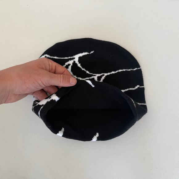 y2k 2000s black & white grunge gothic spiderweb beanie - Picture 4 of 6